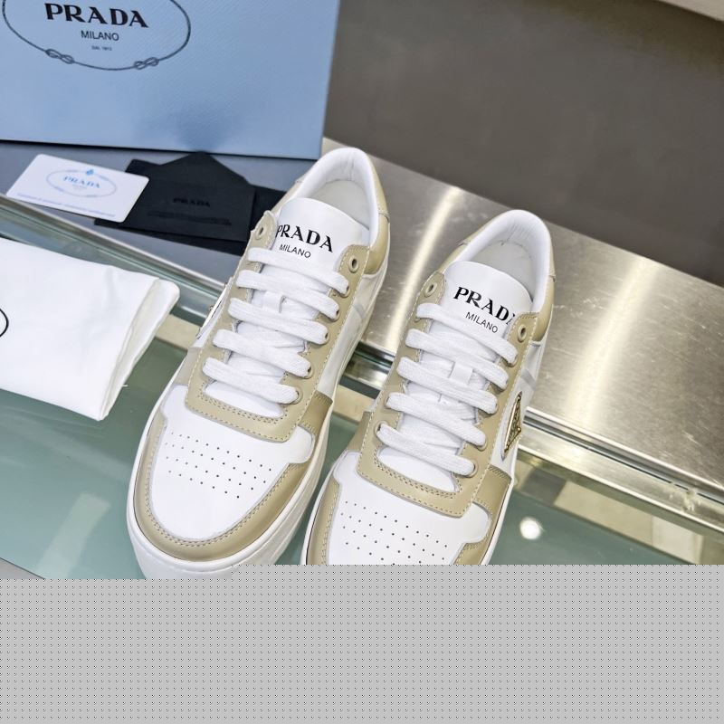 Pra*a casual shoes